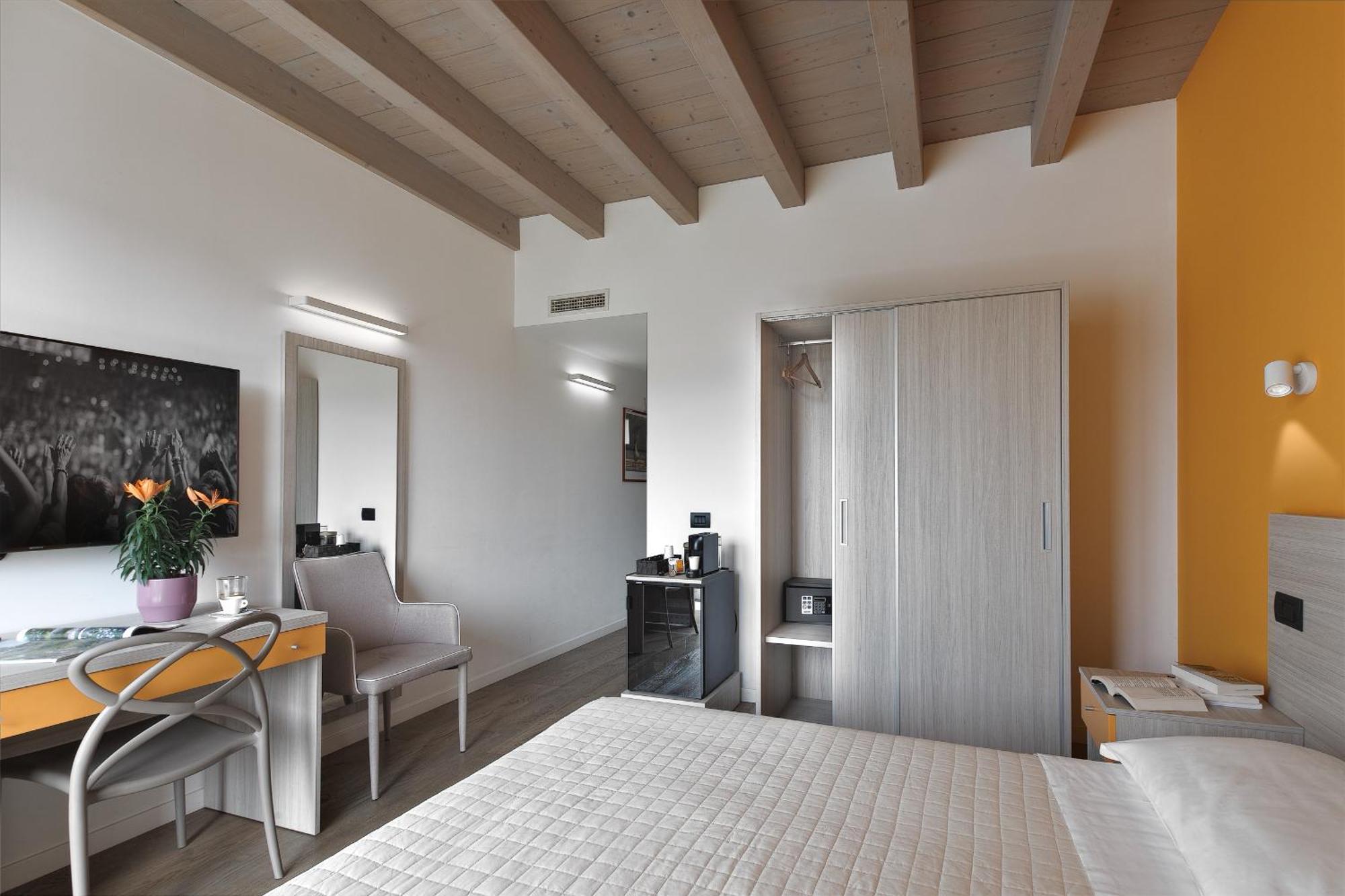 Residence Caffe Maya Maslianico Ngoại thất bức ảnh